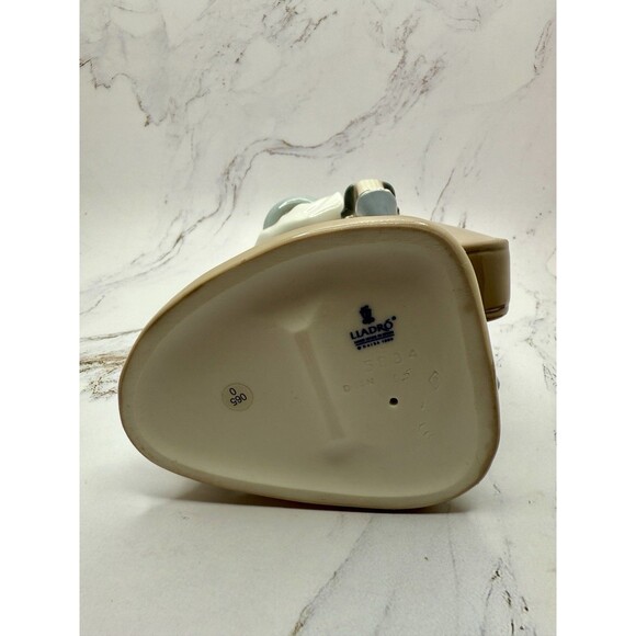 SOLD**Lladro Black Legacy Jazz Bass Band Boy Musician #5834, 10" Tall, Excellent - Picture 5 of 10